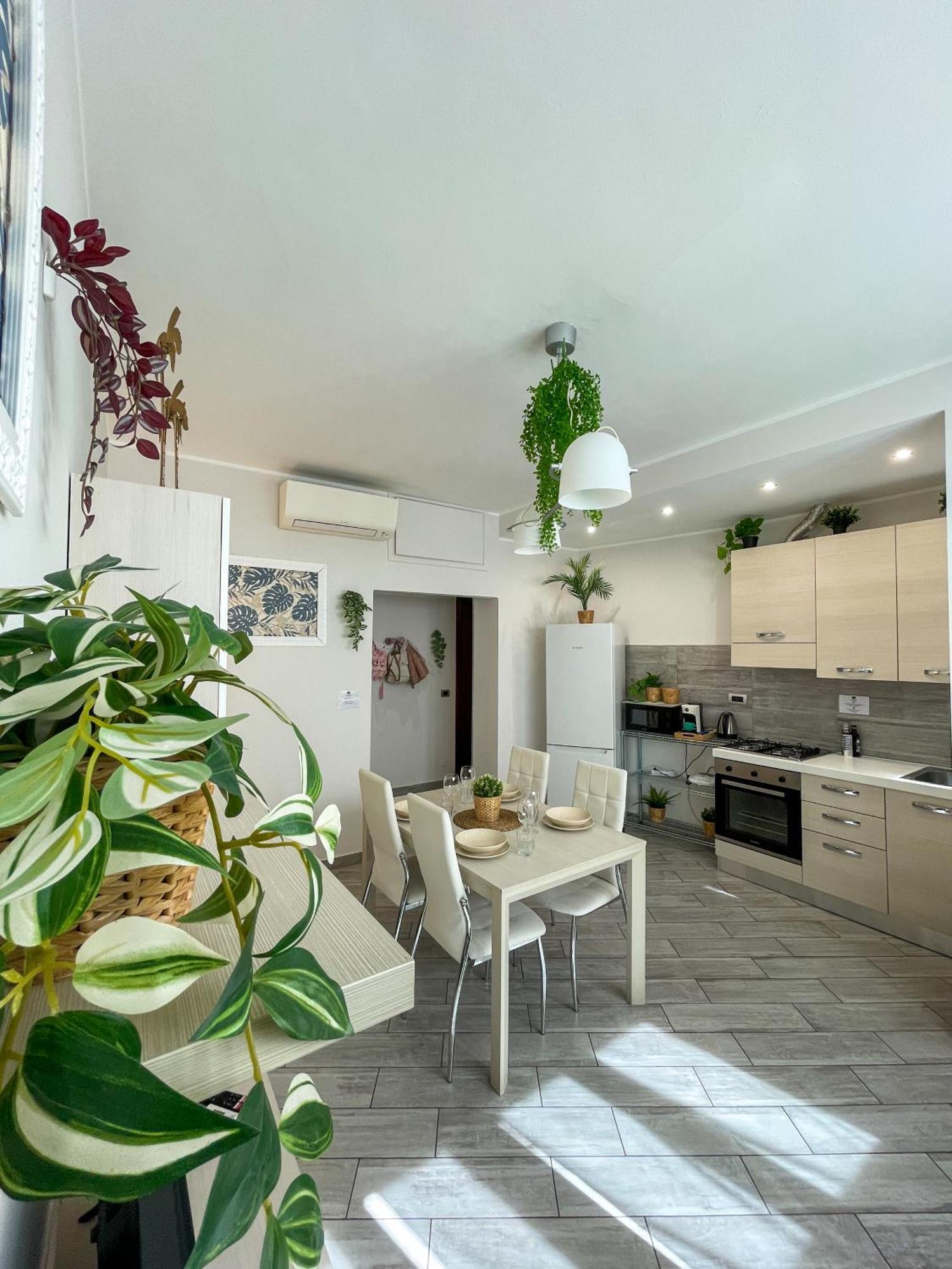 Home In Town - City Life Near San Siro Stadium Metropolitana M1 - M5 — Photos 1